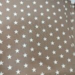 Tela algodón estrellas fondo beis Ref. 763