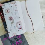 Cristina y Alejandra. Funda de libro con solapas Talla M, Diente de león