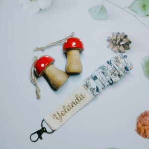 Cristina y Alejandra. Llavero personalizado