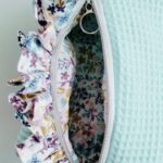 Cristina y Alejandra. Neceser volantes menta