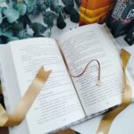 Funda libro solapas margaritas beig