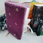 Funda libro solapas pelo margaritas vino